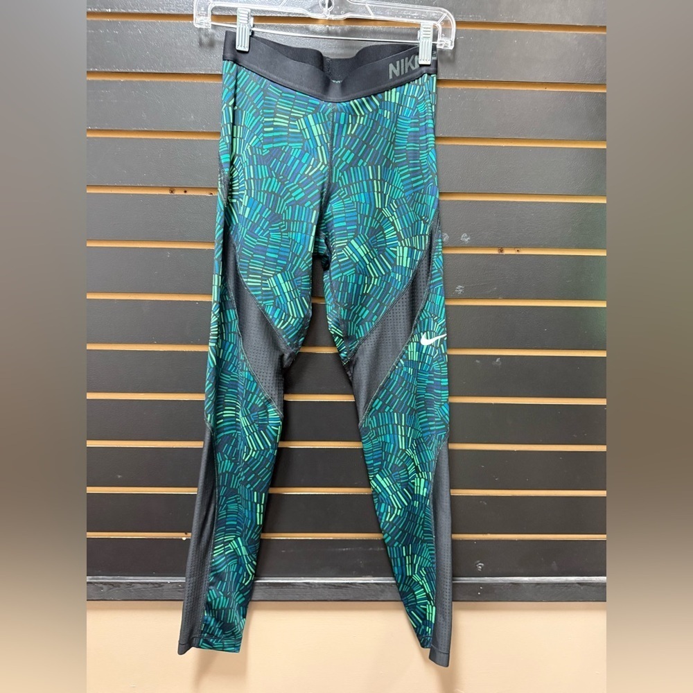 Nike Pro HyperCool Compression Tights Medium